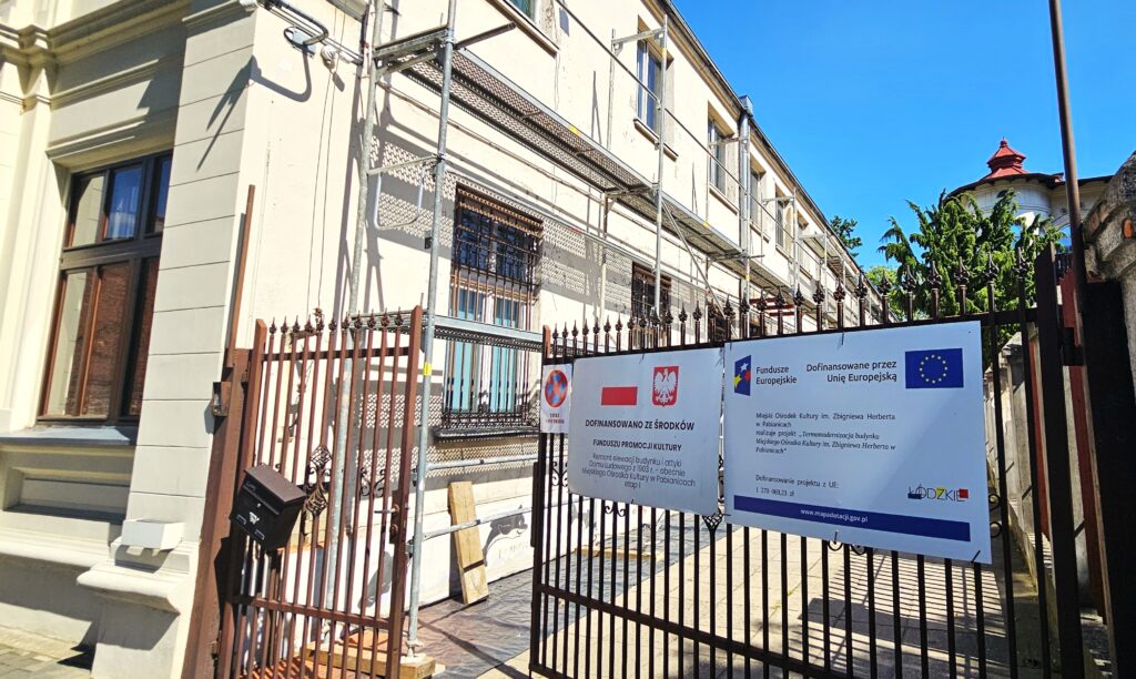 Remont elewacji Miejskiego Ośrodka Kultury w Pabianicach